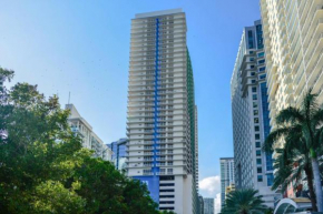 Luxury Apartments W Pool & Ocean views in Brickell